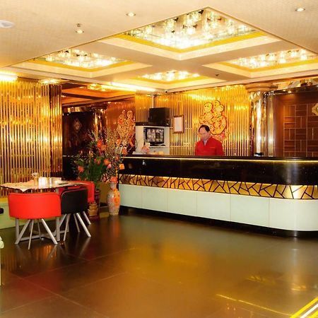 Hotel Holiday Makau Zewnętrze zdjęcie